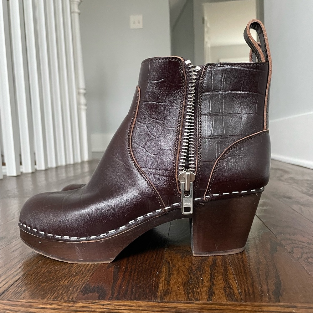 Swedish Hasbeens Zip It Emy Brown Croc Pattern Size 39